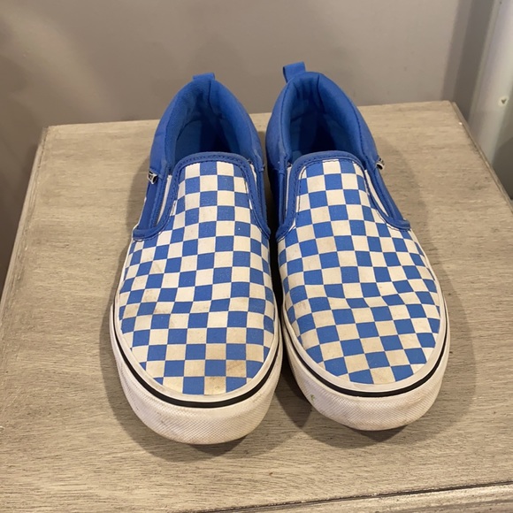 Vans - Picture 2 of 3
